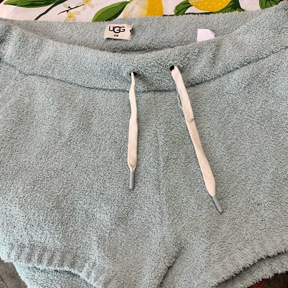 UGG Shorts - XL